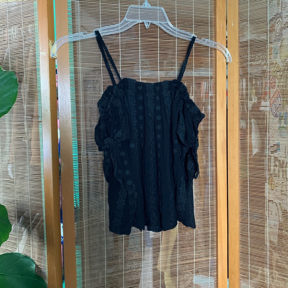 Black off the shoulder cropped top